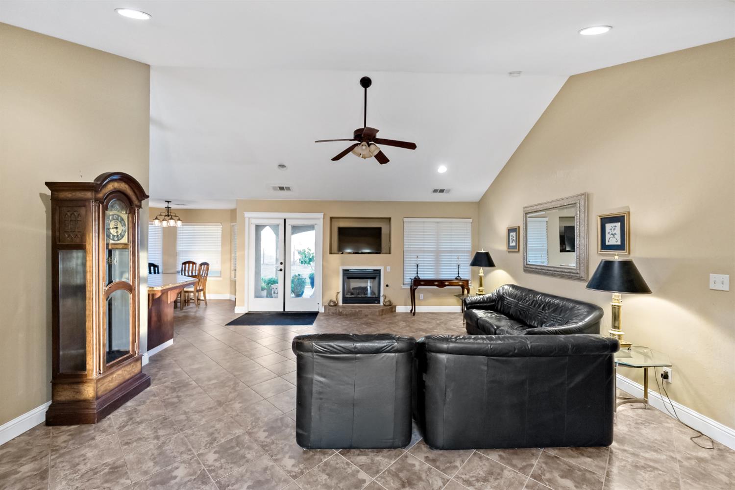 19649 Road 30 1/2, Madera, CA 93638