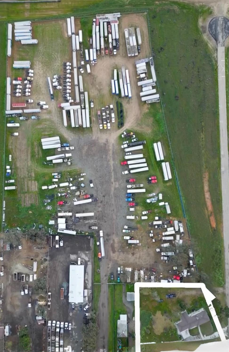 5942 S Cedar Ave, Fresno, CA 93725