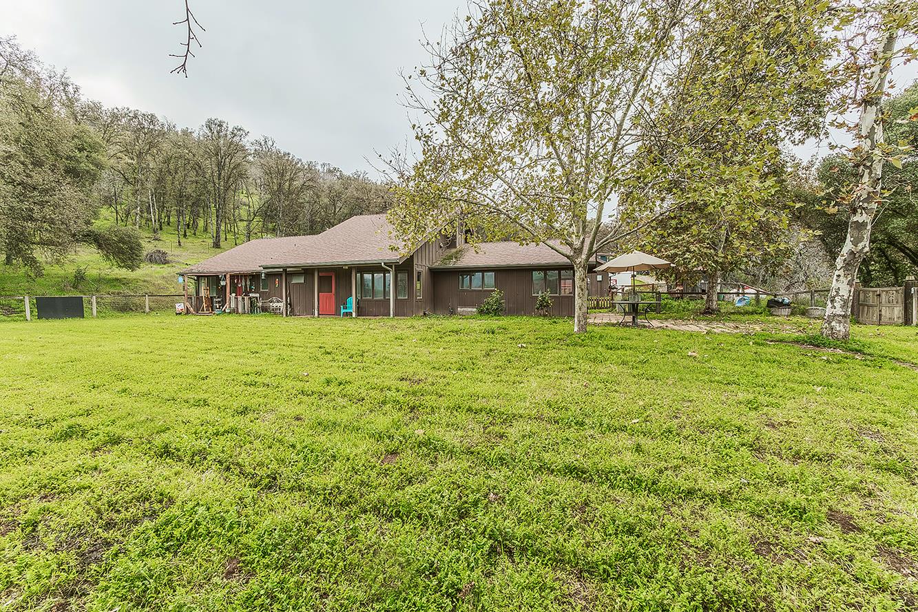 30240 Watts Valley Rd, Tollhouse, CA 93667