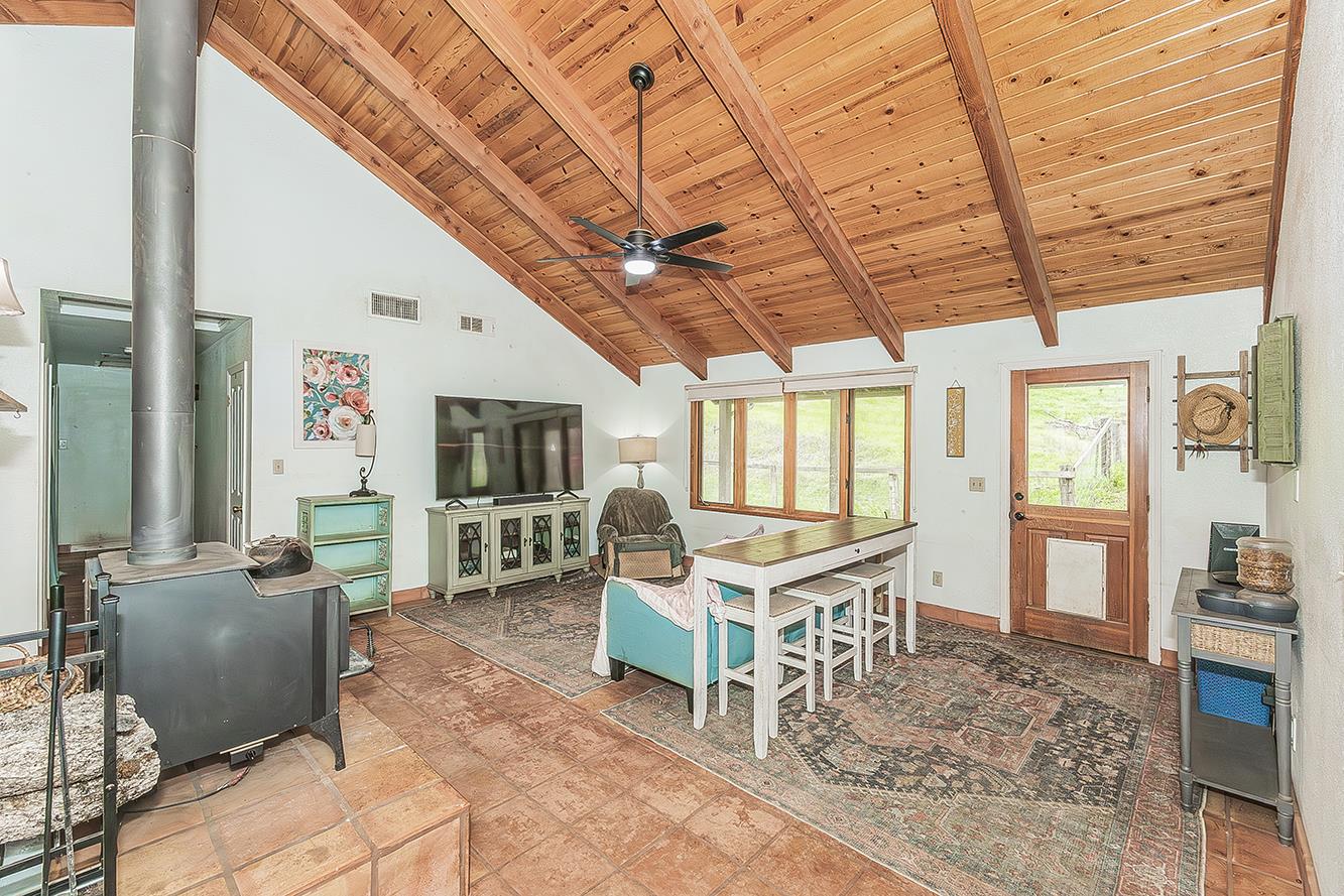 30240 Watts Valley Rd, Tollhouse, CA 93667