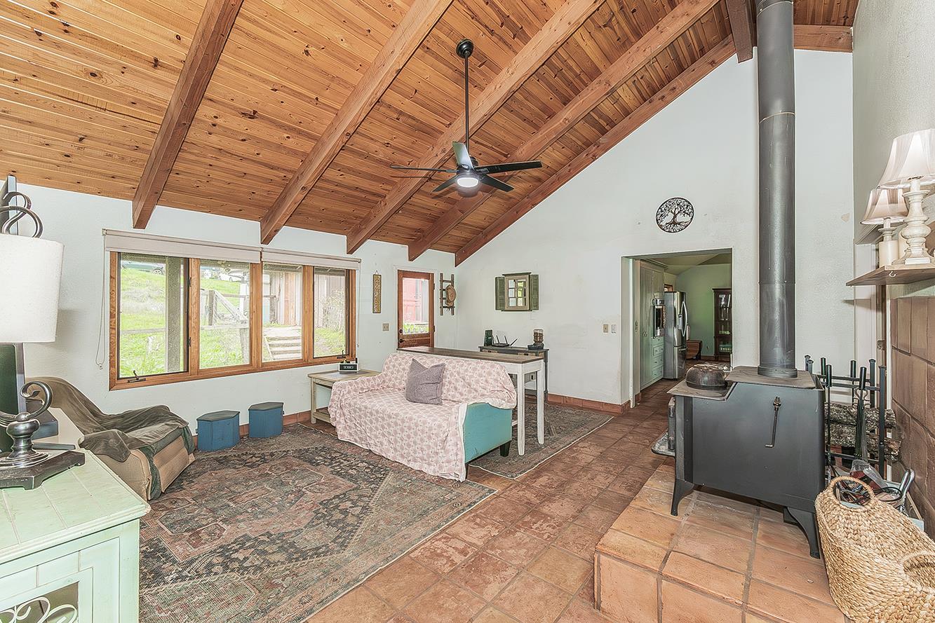 30240 Watts Valley Rd, Tollhouse, CA 93667