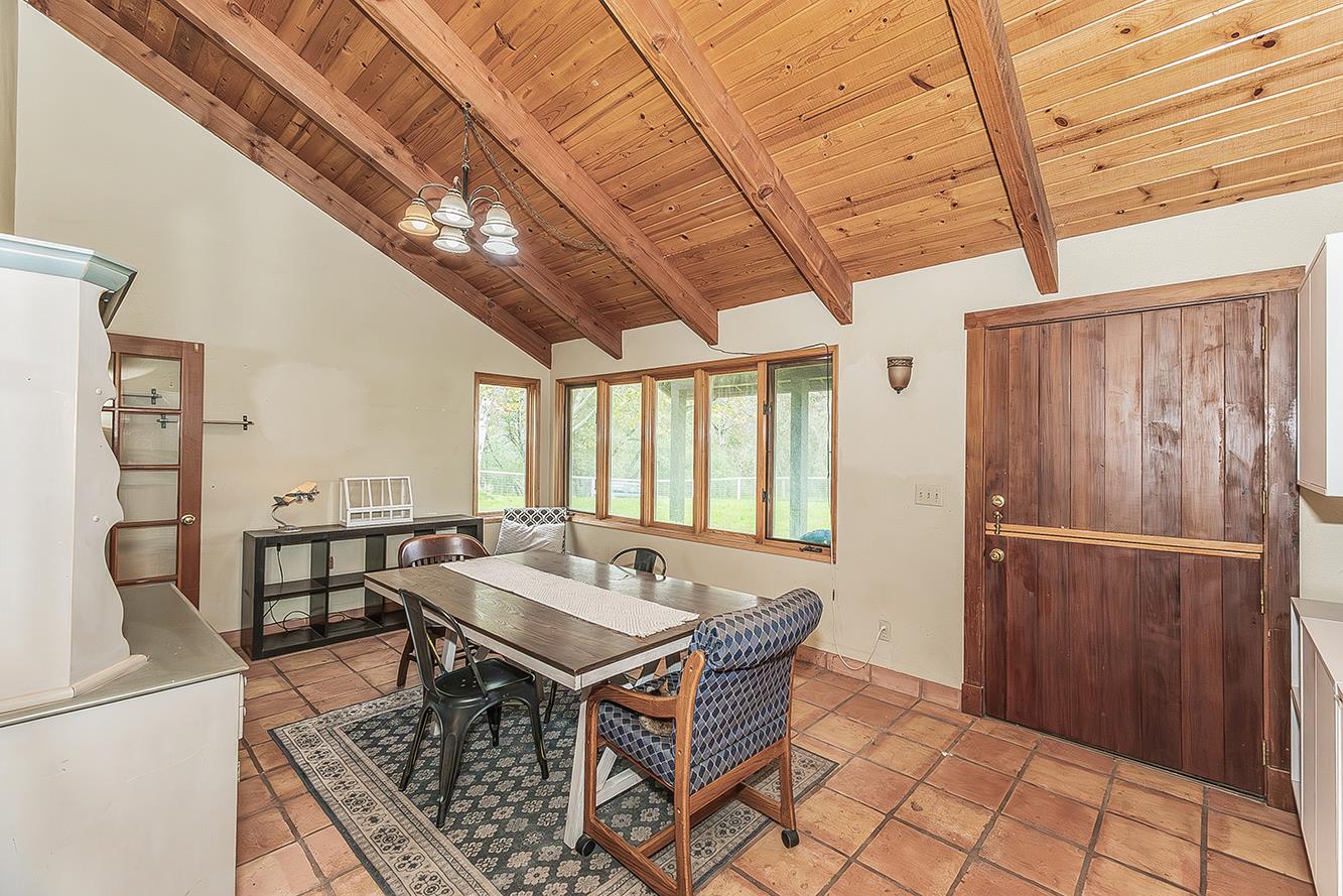 30240 Watts Valley Rd, Tollhouse, CA 93667