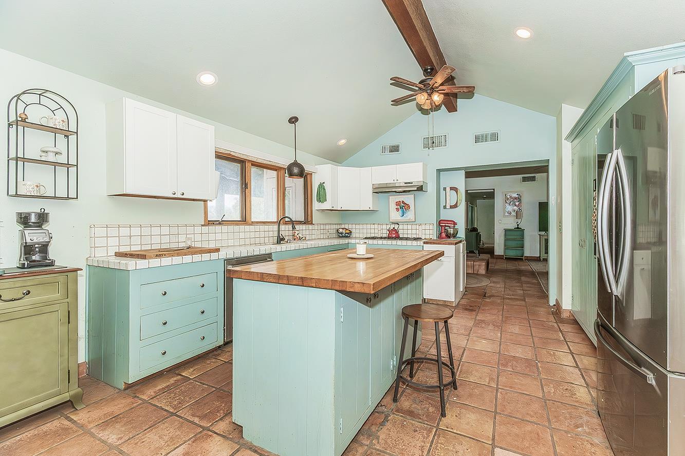 30240 Watts Valley Rd, Tollhouse, CA 93667