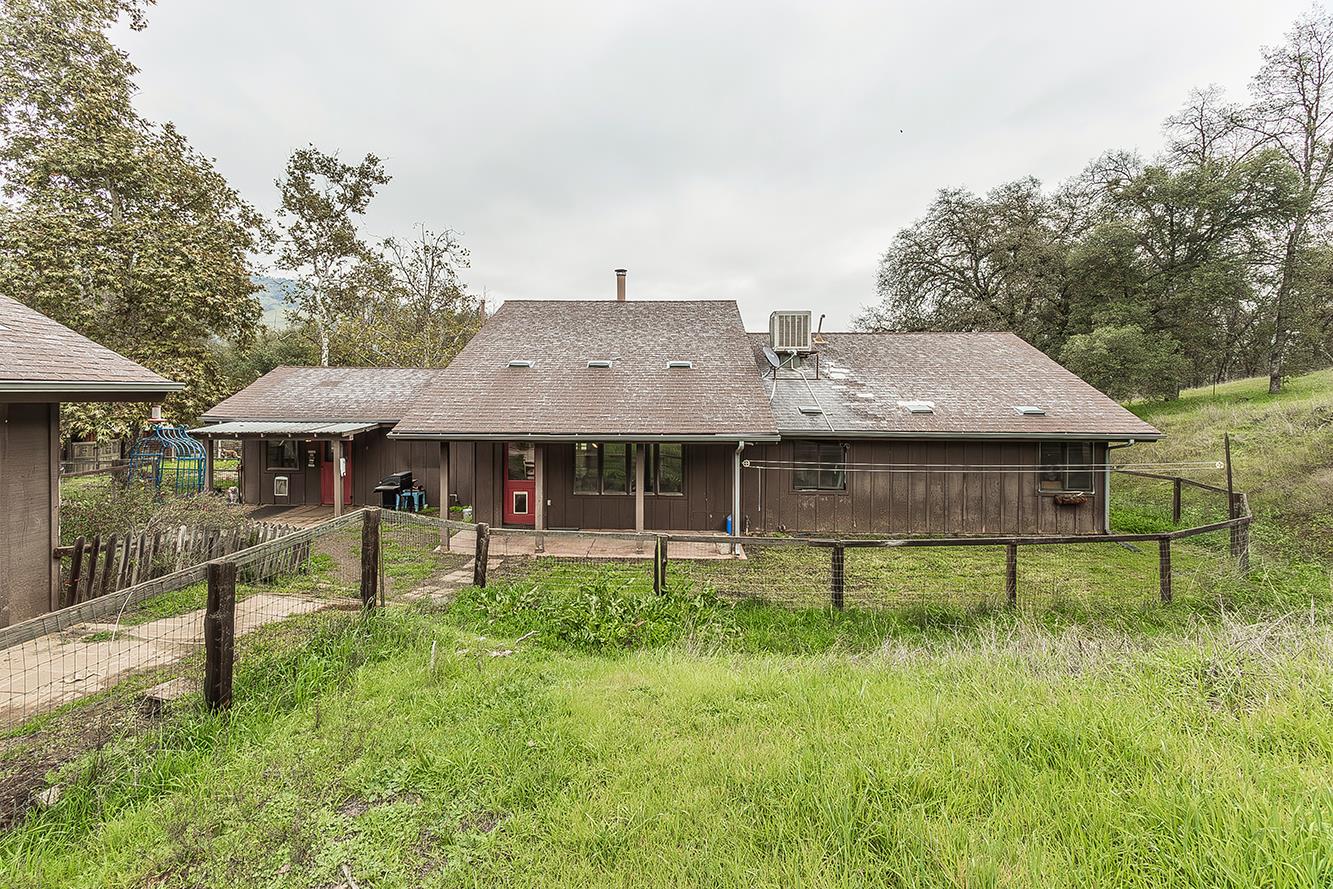 30240 Watts Valley Rd, Tollhouse, CA 93667