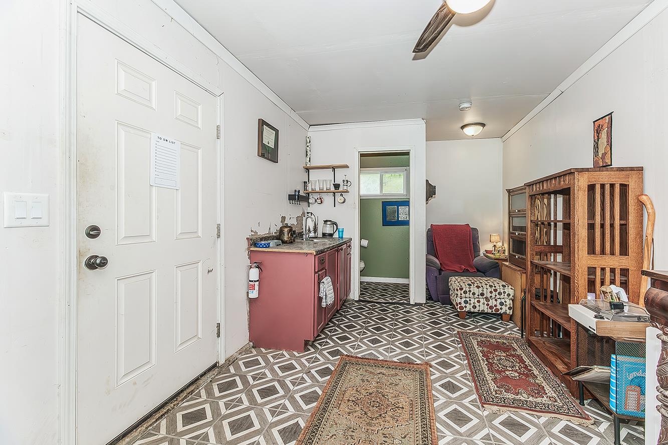 30240 Watts Valley Rd, Tollhouse, CA 93667