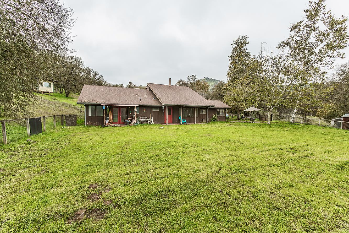 30240 Watts Valley Rd, Tollhouse, CA 93667
