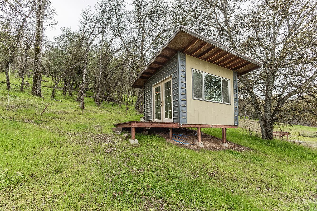 30240 Watts Valley Rd, Tollhouse, CA 93667