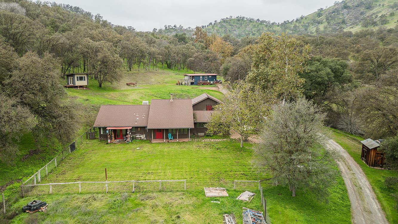 30240 Watts Valley Rd, Tollhouse, CA 93667