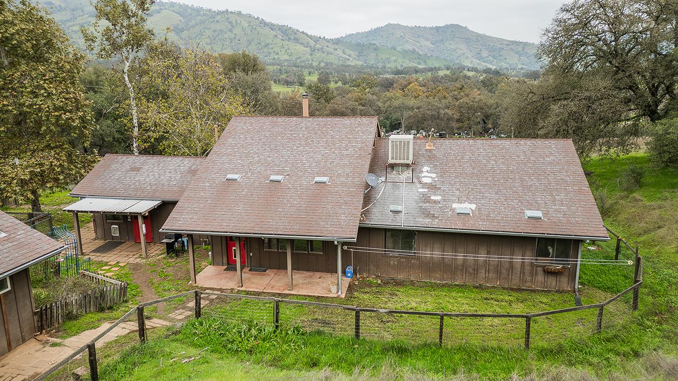 30240 Watts Valley Rd, Tollhouse, CA 93667