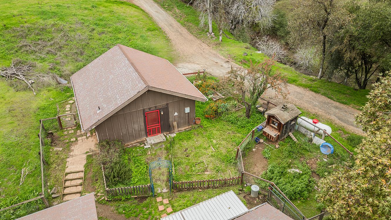 30240 Watts Valley Rd, Tollhouse, CA 93667