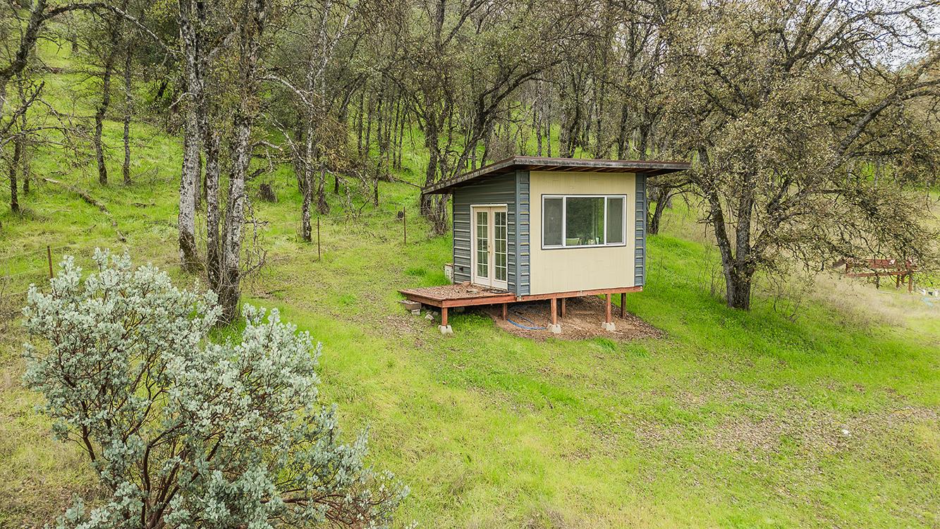 30240 Watts Valley Rd, Tollhouse, CA 93667