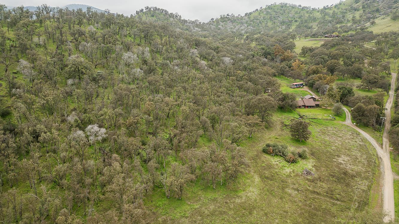 30240 Watts Valley Rd, Tollhouse, CA 93667