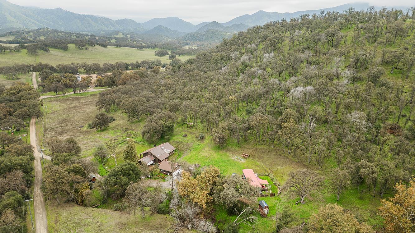 30240 Watts Valley Rd, Tollhouse, CA 93667