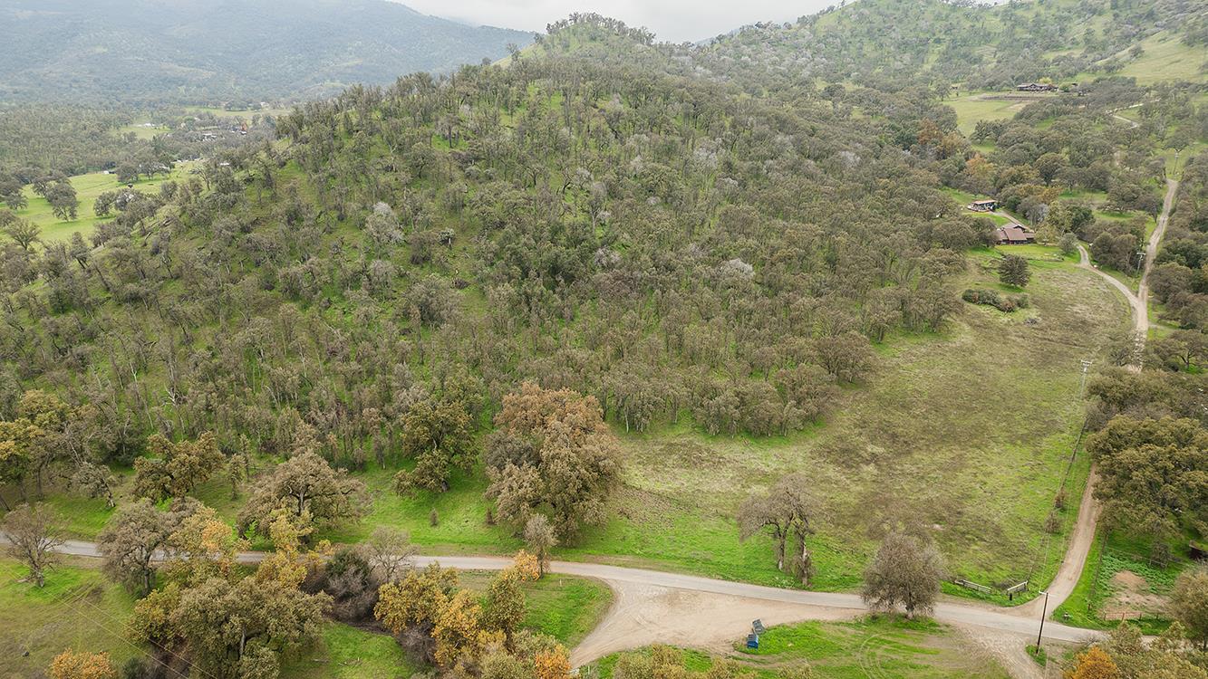 30240 Watts Valley Rd, Tollhouse, CA 93667