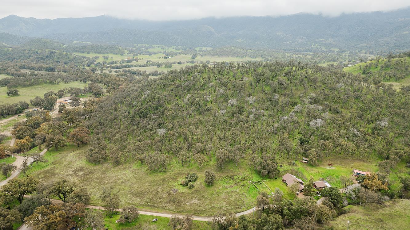 30240 Watts Valley Rd, Tollhouse, CA 93667