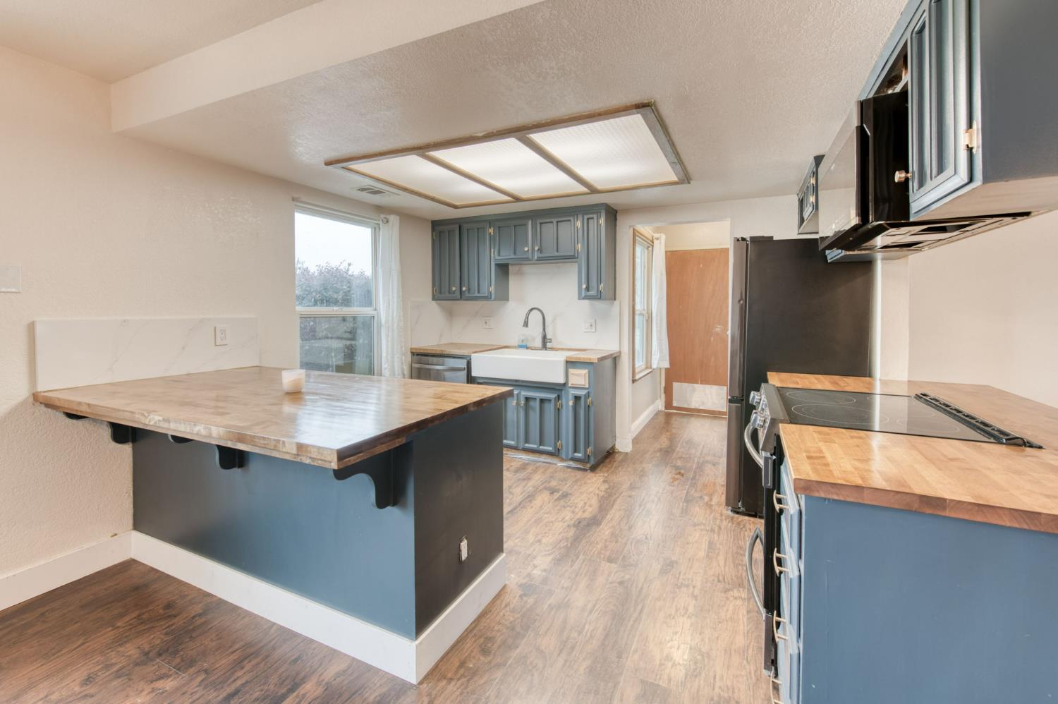 3654 Thompson Ave, Selma, CA 93662