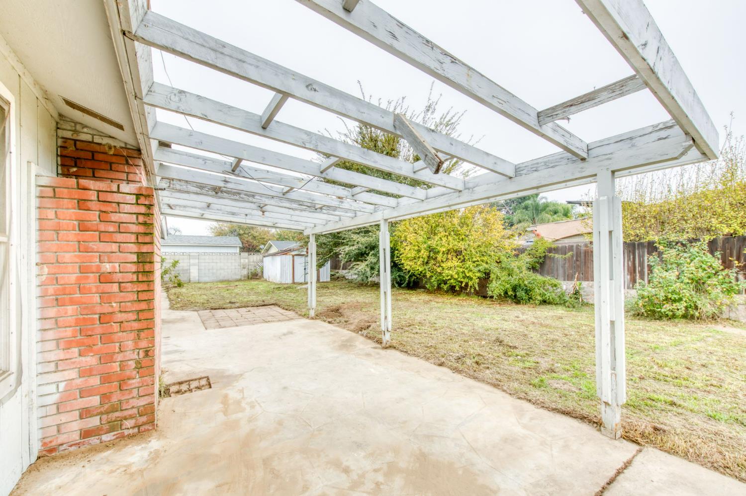 3654 Thompson Ave, Selma, CA 93662