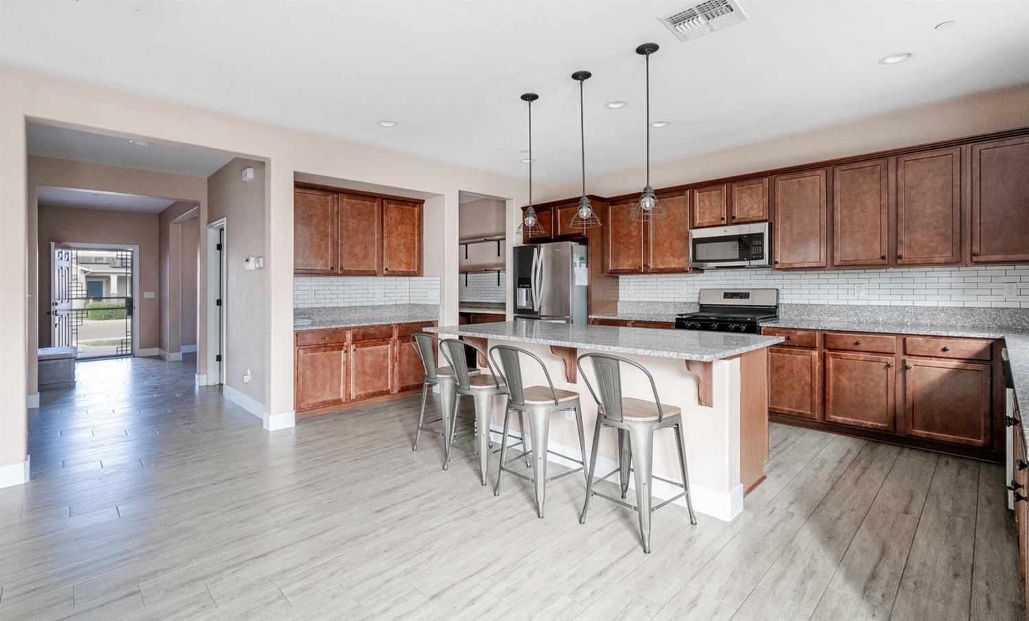 59 Rancho Santa Fe Dr, Madera, CA 93638