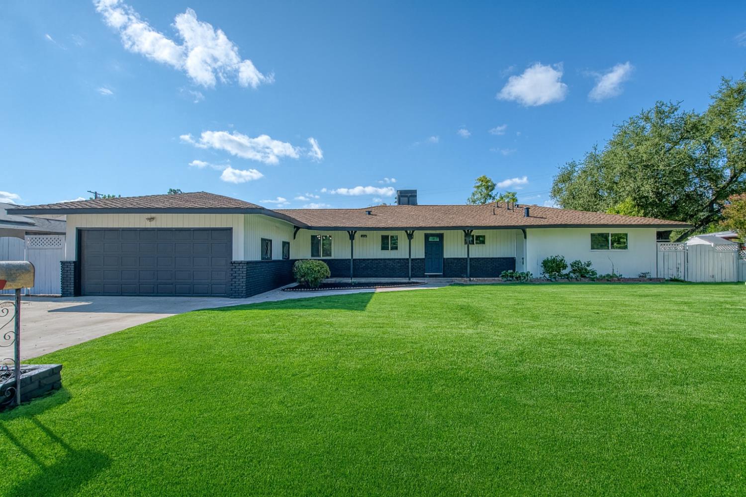 1408 E Richert Ave, Fresno, CA 93704