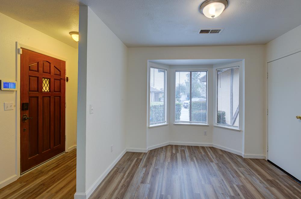 7580 N Angus St #103, Fresno, CA 93720