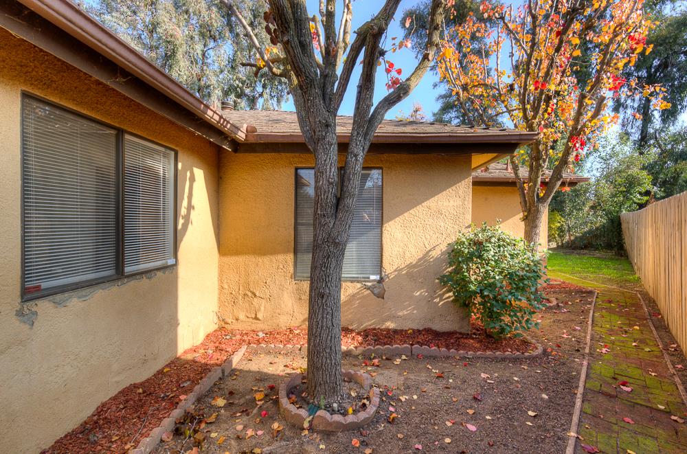 7580 N Angus St #103, Fresno, CA 93720