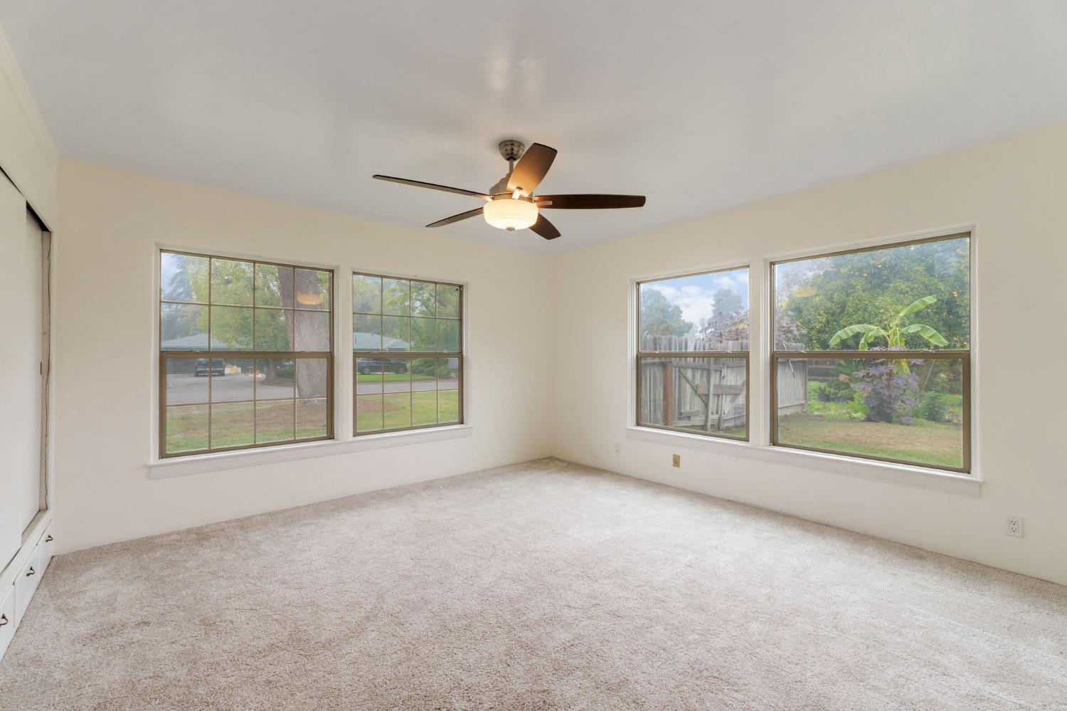 935 S Park Circle Dr, Fresno, CA 93727