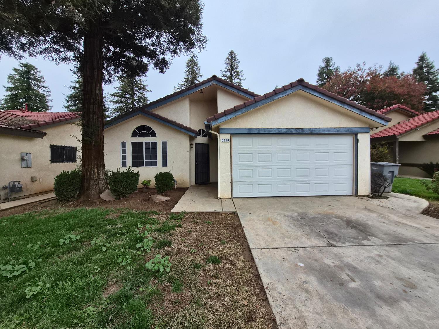 5660 W Tenaya Ave, Fresno, CA 93722