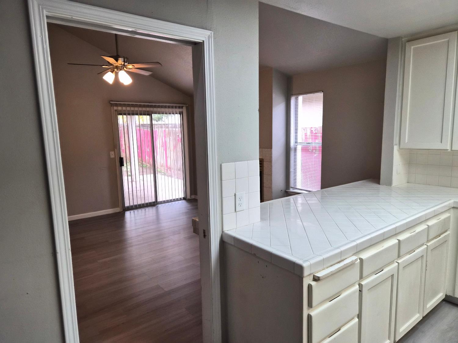 5660 W Tenaya Ave, Fresno, CA 93722