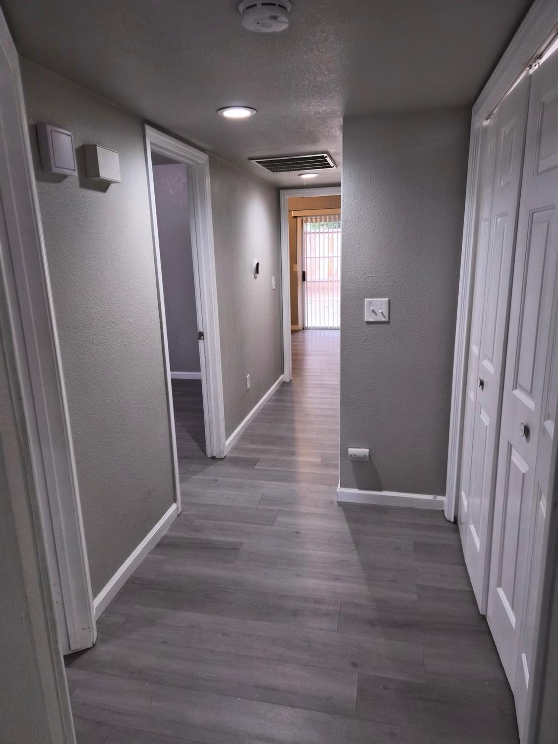 5660 W Tenaya Ave, Fresno, CA 93722