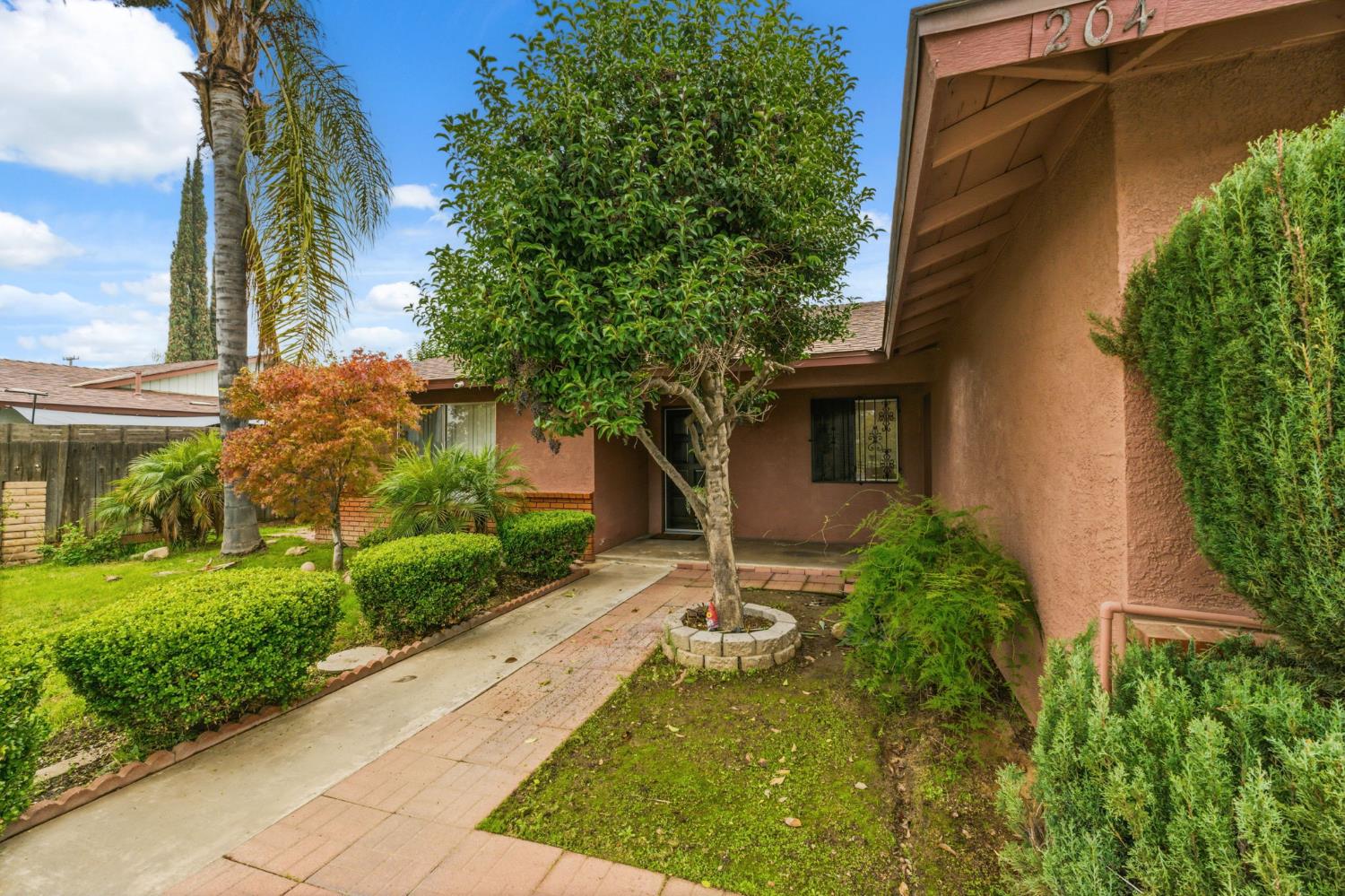 204 W Cesar Chavez, Fresno, CA 93706