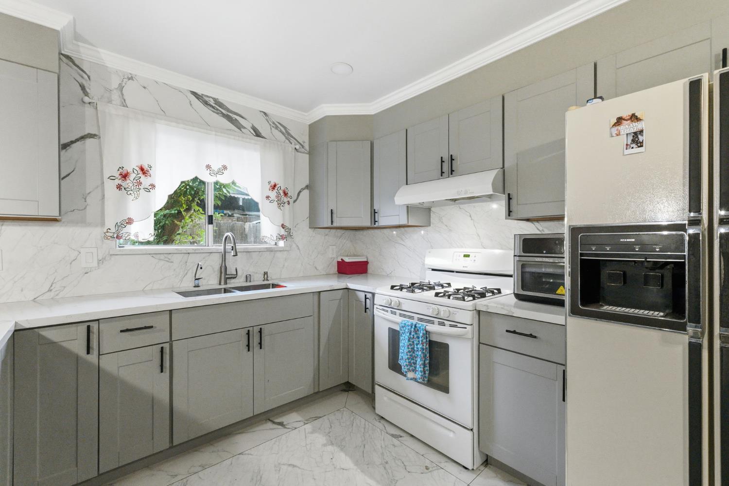 204 W Cesar Chavez, Fresno, CA 93706