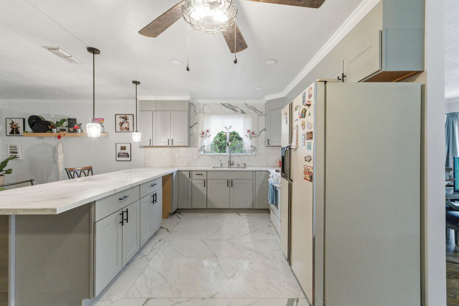 204 W Cesar Chavez, Fresno, CA 93706