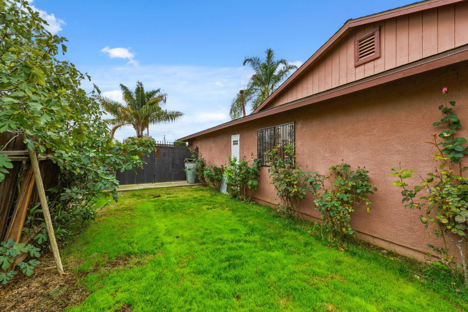 204 W Cesar Chavez, Fresno, CA 93706