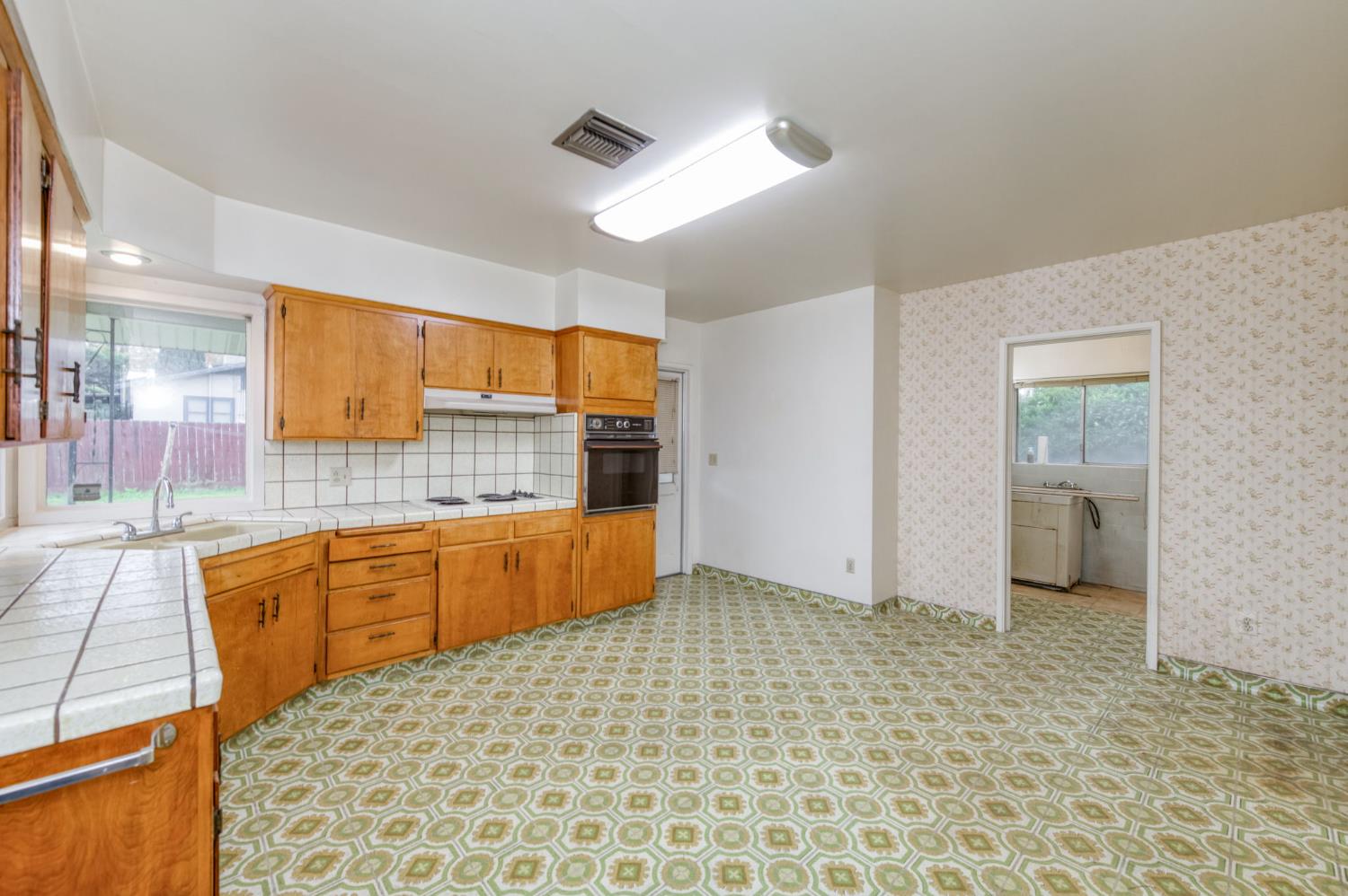 1036 E Cornell Ave, Fresno, CA 93704