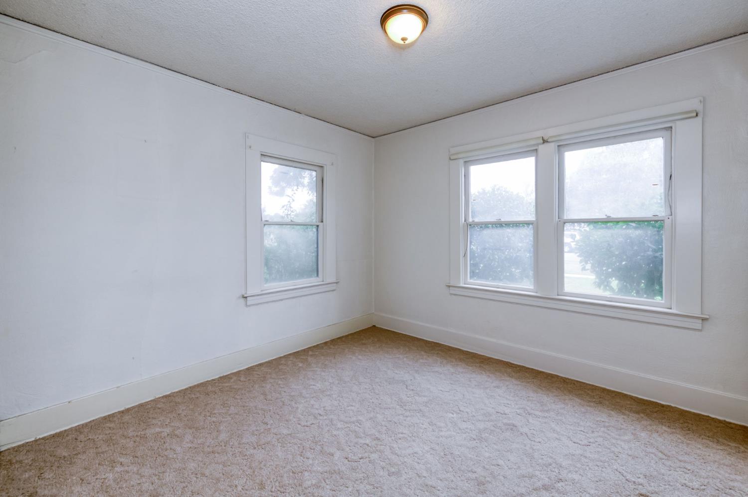 1036 E Cornell Ave, Fresno, CA 93704