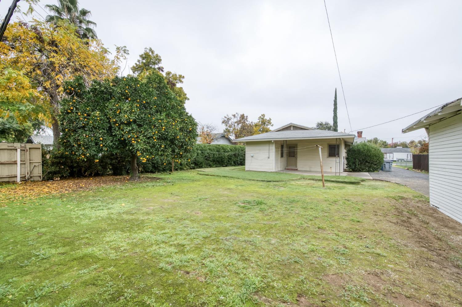 1036 E Cornell Ave, Fresno, CA 93704