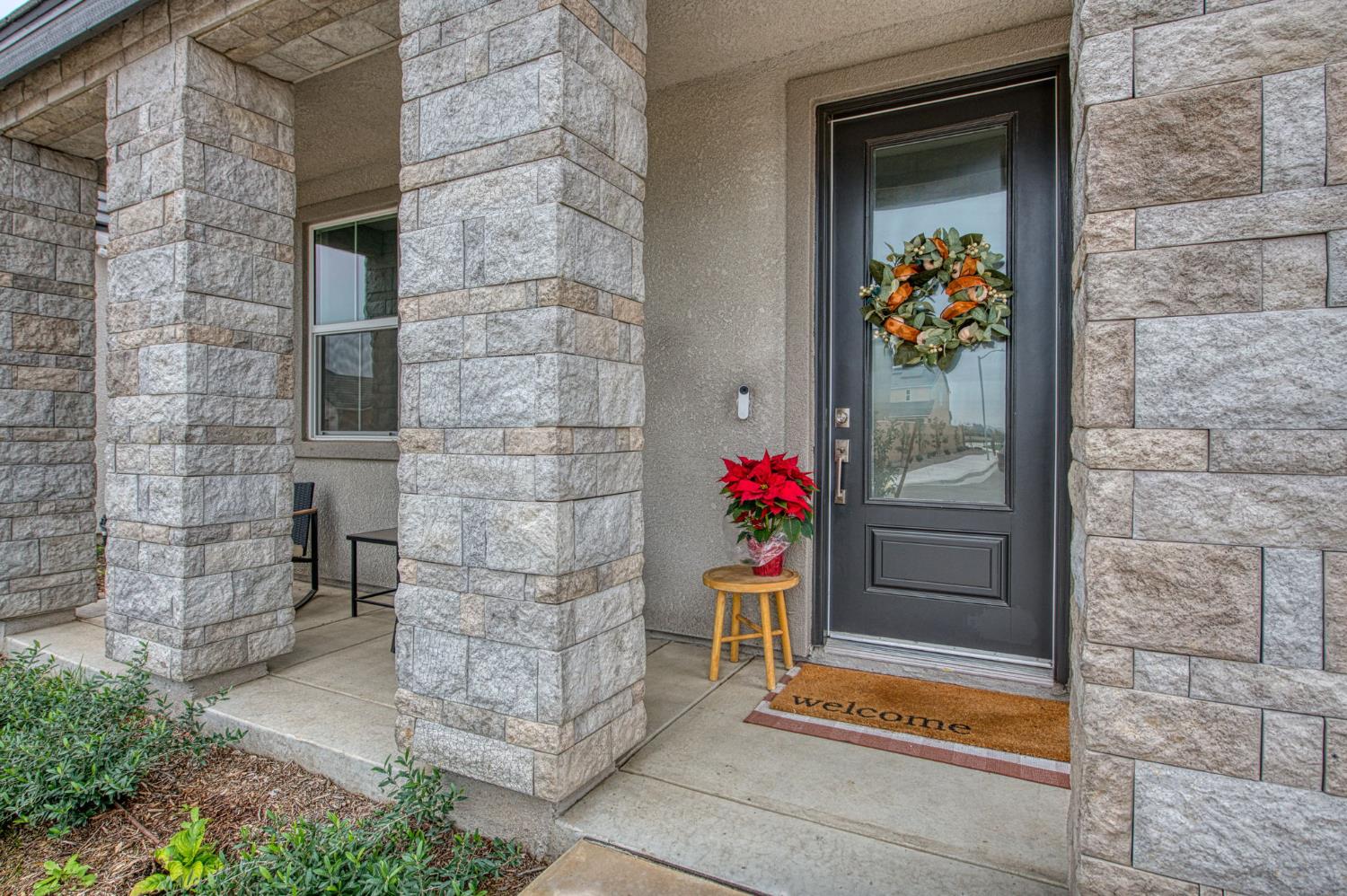 1270 Summerset Ave, Clovis, CA 93619