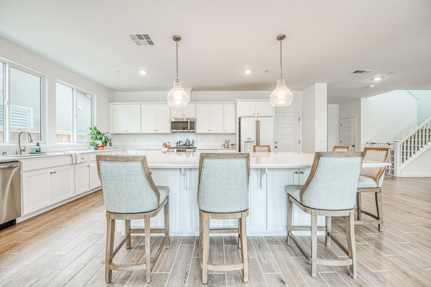 1270 Summerset Ave, Clovis, CA 93619