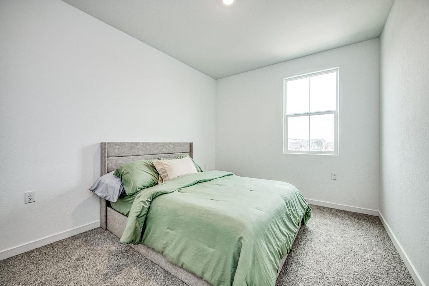 1270 Summerset Ave, Clovis, CA 93619