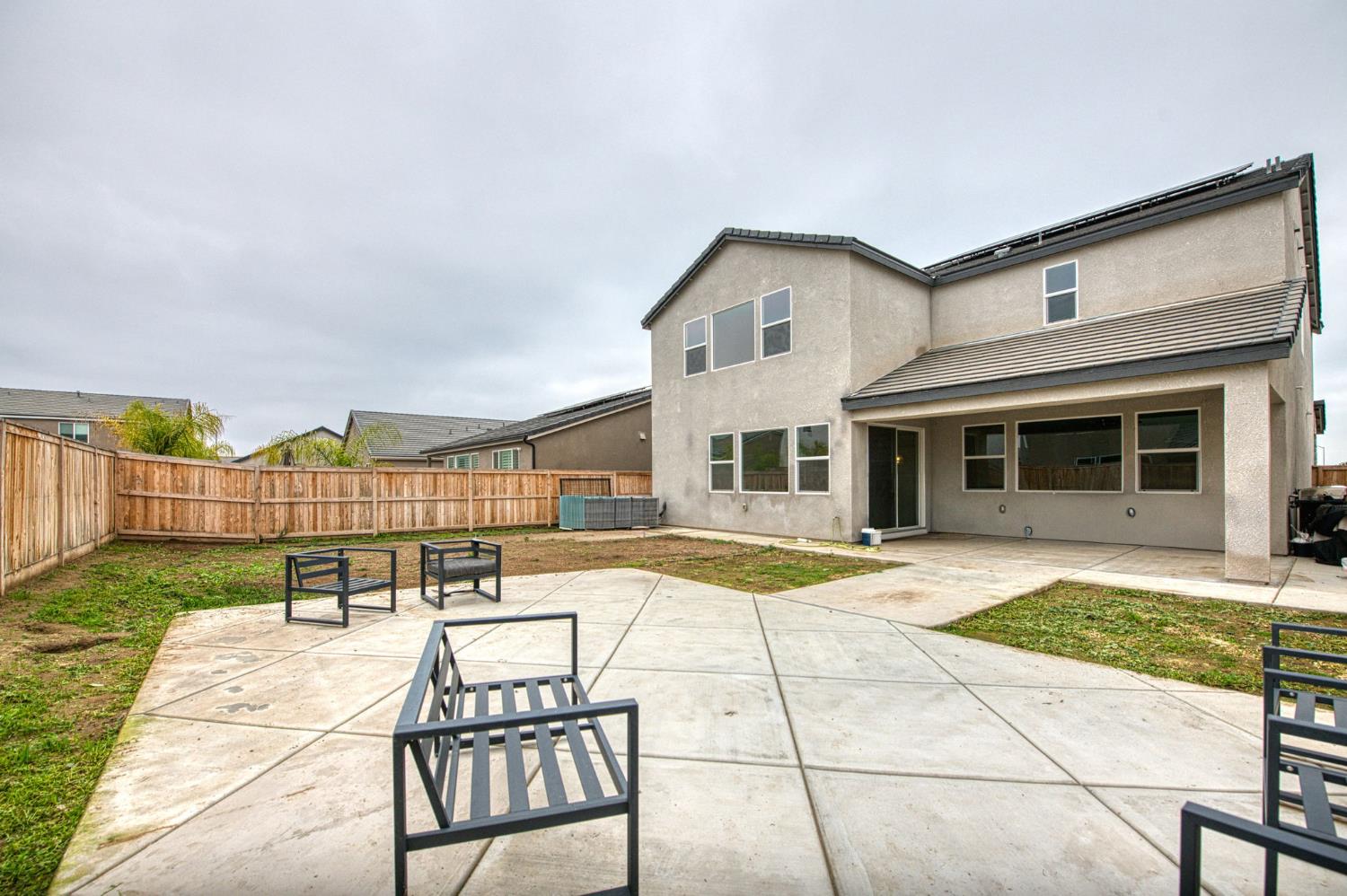 1270 Summerset Ave, Clovis, CA 93619