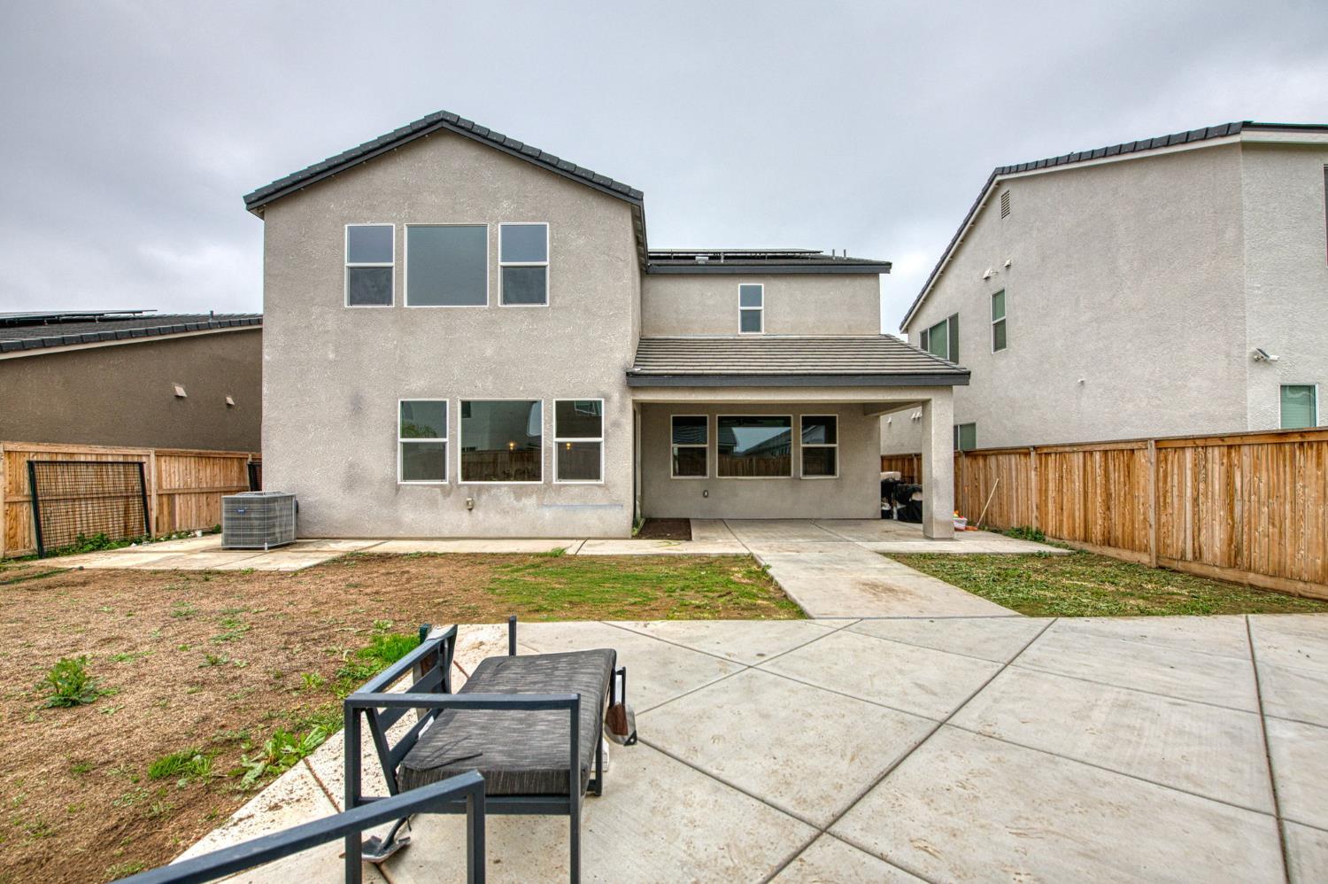 1270 Summerset Ave, Clovis, CA 93619