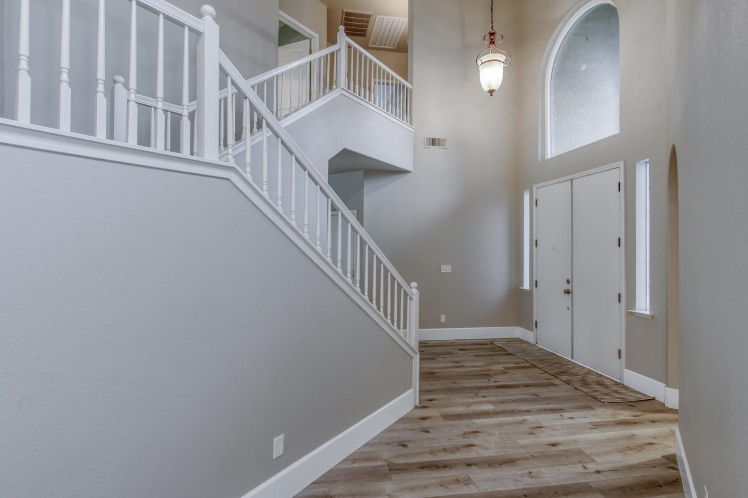 1822 N Magnolia, Clovis, CA 93619