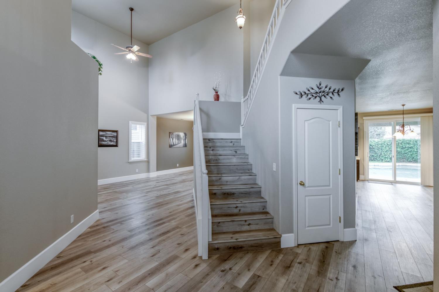 1822 N Magnolia, Clovis, CA 93619