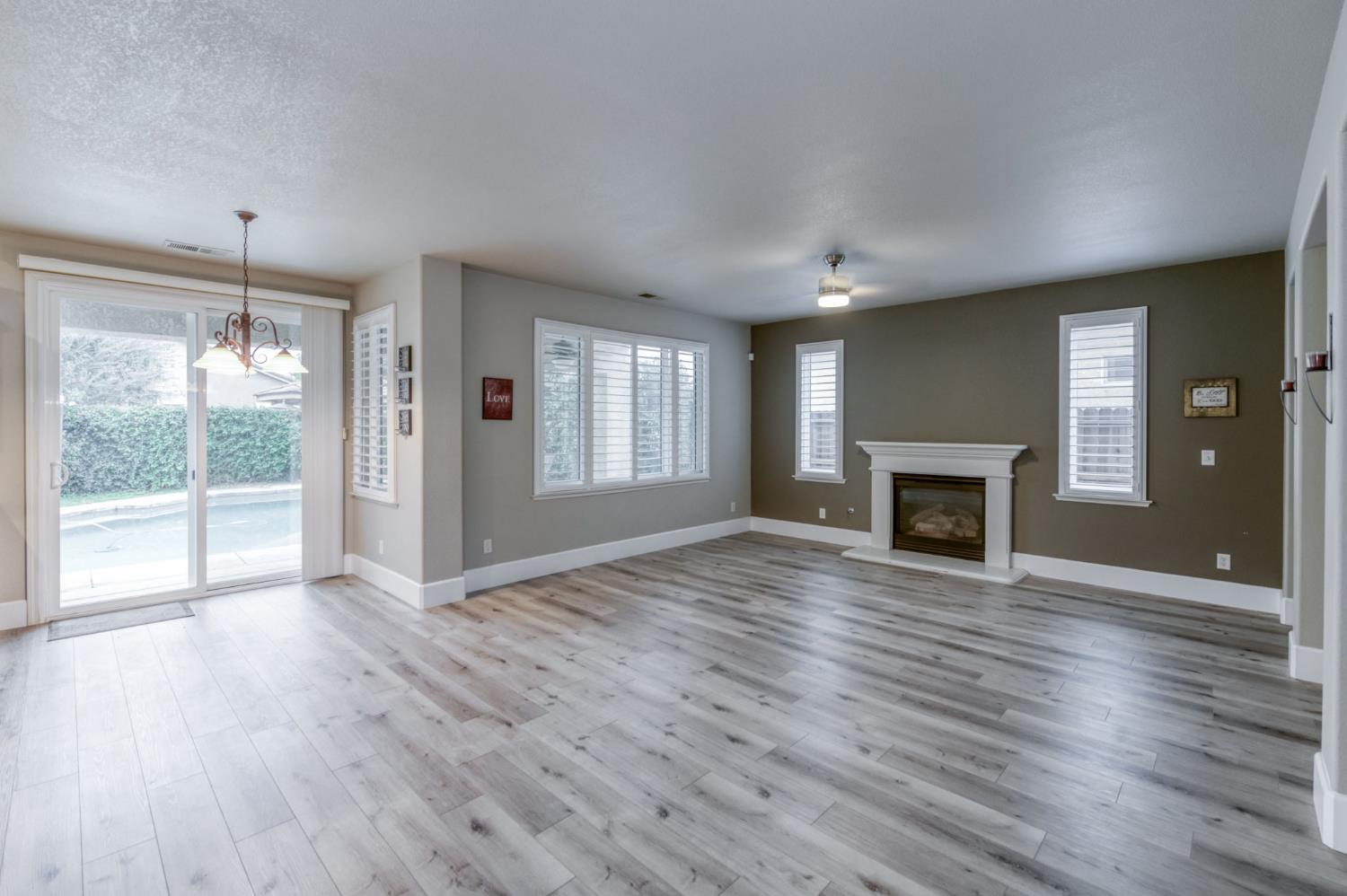 1822 N Magnolia, Clovis, CA 93619