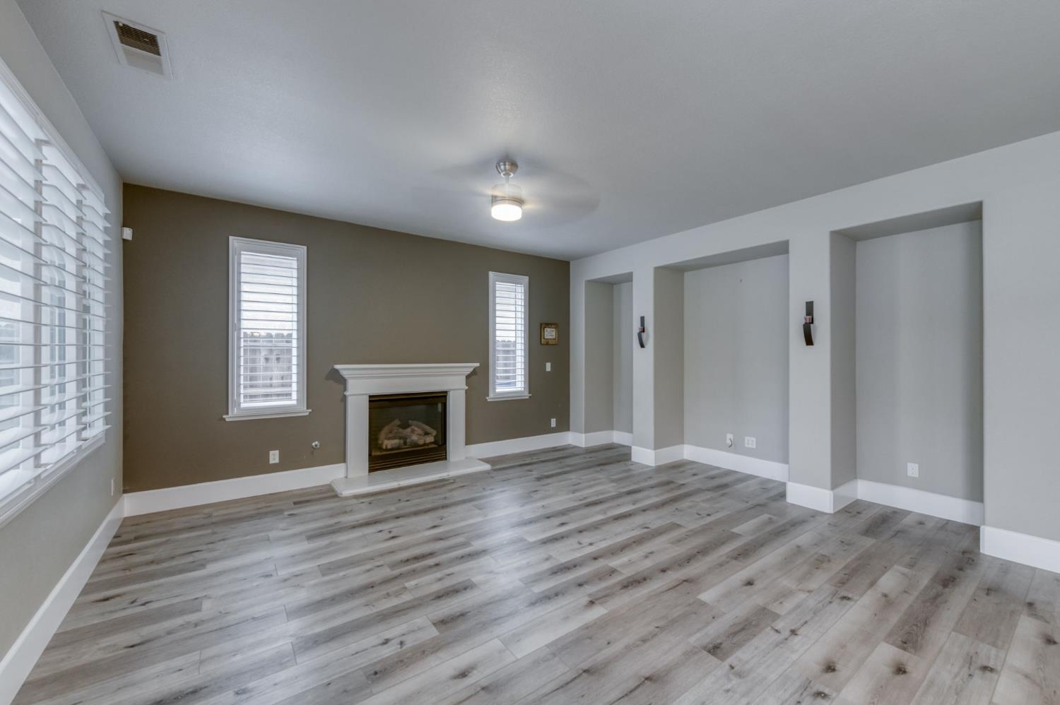 1822 N Magnolia, Clovis, CA 93619