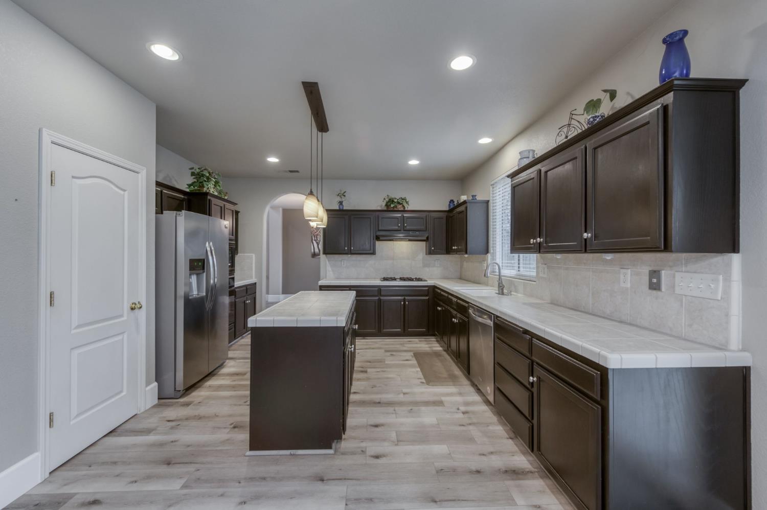 1822 N Magnolia, Clovis, CA 93619