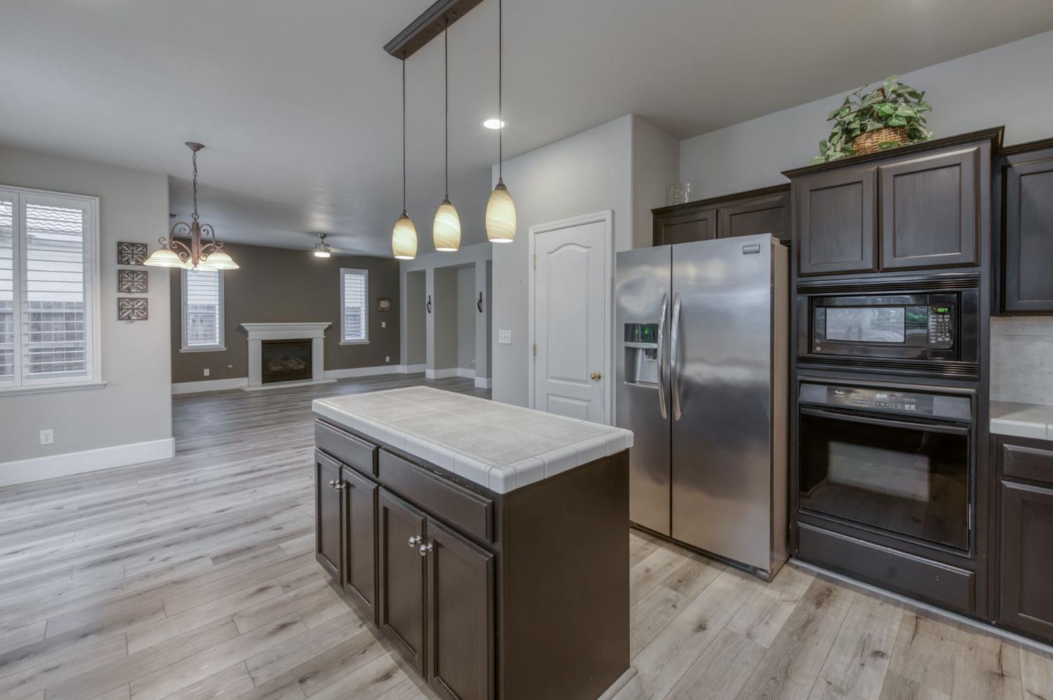 1822 N Magnolia, Clovis, CA 93619