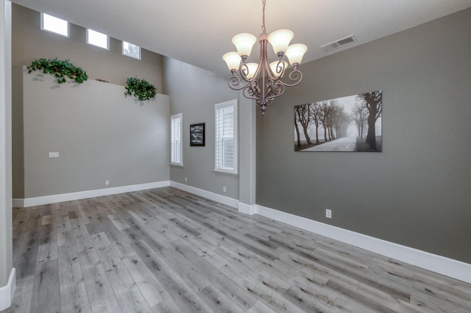 1822 N Magnolia, Clovis, CA 93619