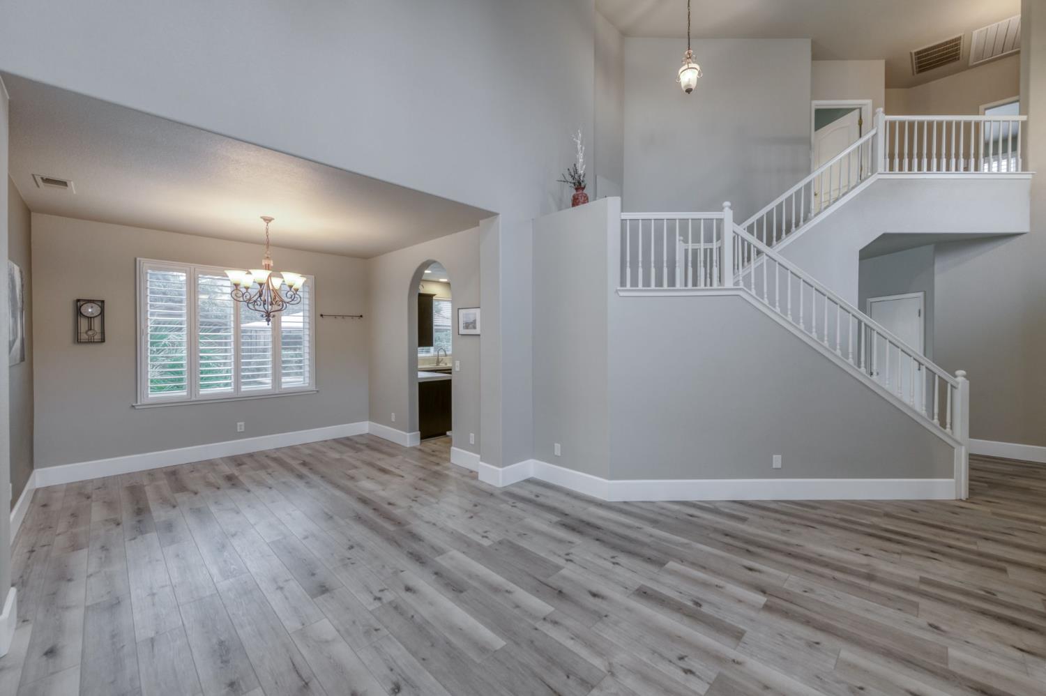 1822 N Magnolia, Clovis, CA 93619