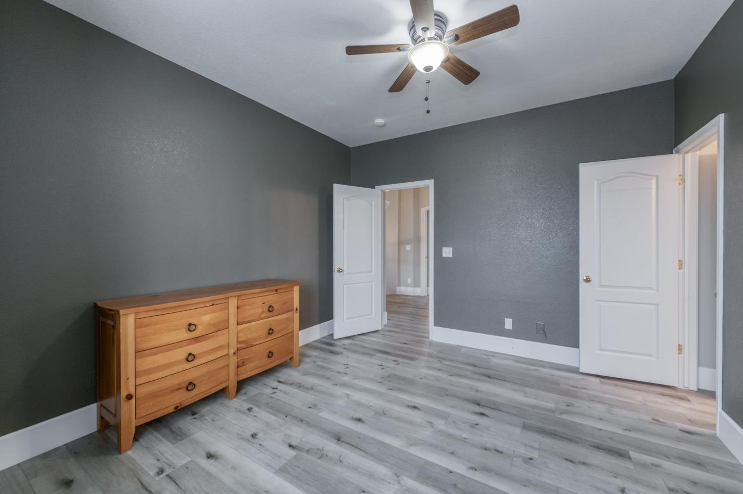 1822 N Magnolia, Clovis, CA 93619